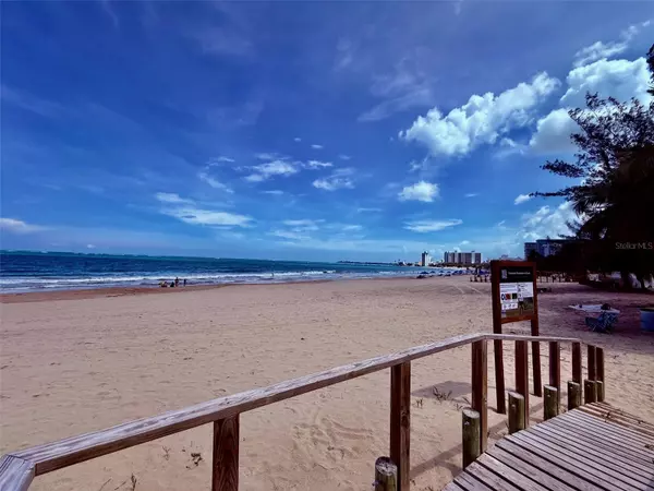 Carolina, PR 00979,4837 ISLA VERDE AV #102