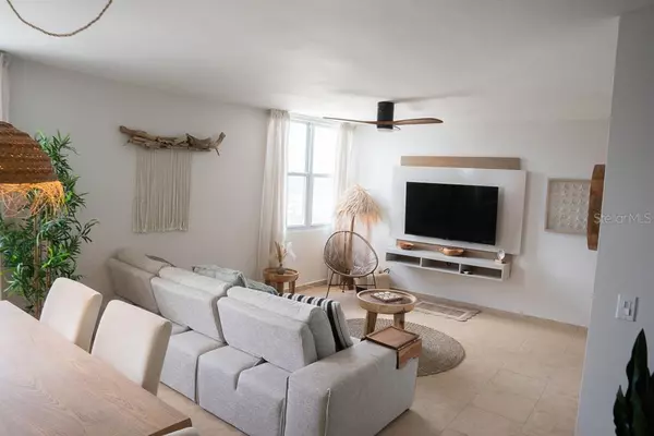 Luquillo, PR 00773,49-99 ROSENDO M CINTRON #H16