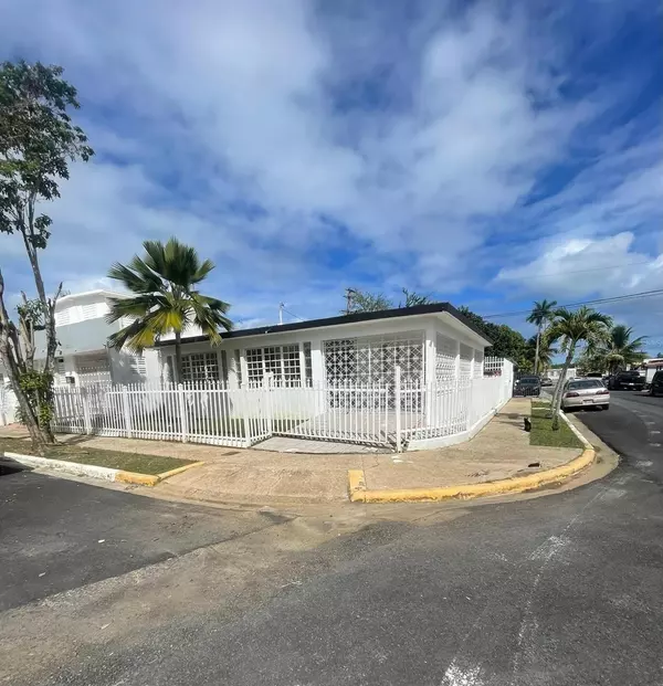 855 FENIX ST. COUNTRY CLUB, San Juan, PR 00924
