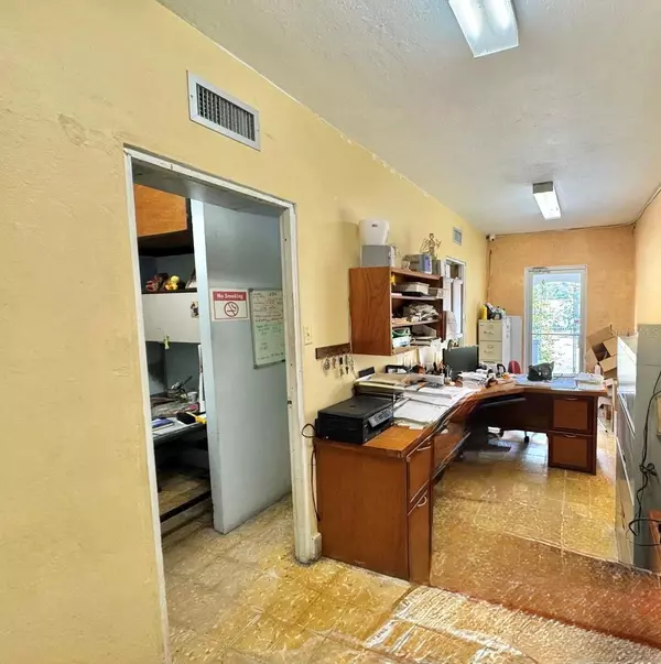 Bayamon, PR 00961,Carr 2 BARRIO HATO TEJAS