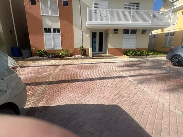 Vega Alta, PR 00692,693 OCEANBLUE LANE ALY #18