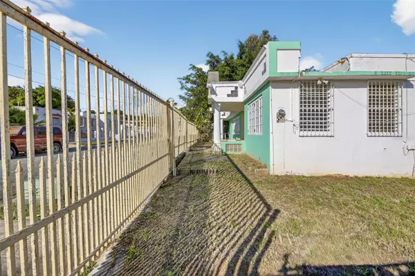 Fajardo, PR 00738,B 210/212 SANTA ISIDRA I #B 210/212