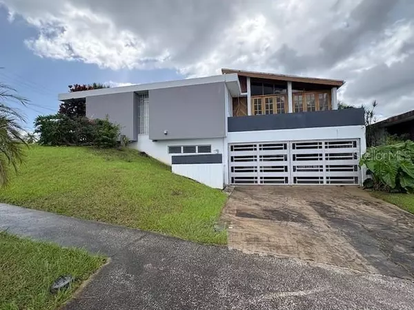 Guaynabo, PR 00969,URB SANTA PAULA CALLE LAS COLINAS #123