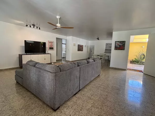 Santurce, PR 00911,2024 ESPAÑA STREET