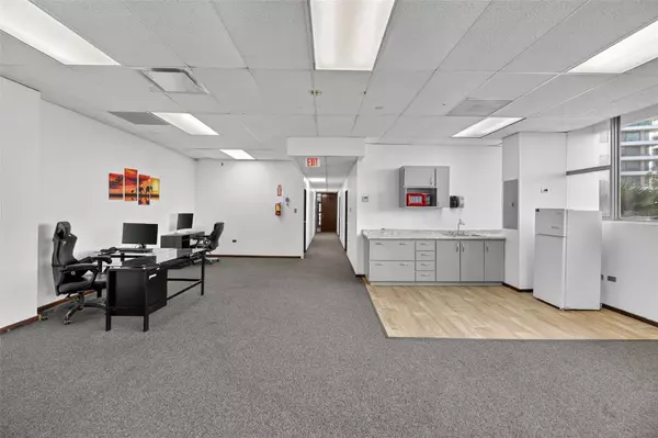 San Juan, PR 00909,1607 AVE PONCE DE LEON #Um24