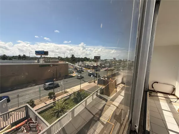 Carolina, PR 00979,4123 ISLA VERDE AVE #203