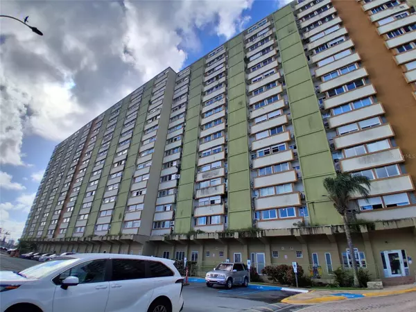 San Juan, PR 00907,1050 E LAS PALMAS AVE. CONDOMINIUMS PUERTA DE LA BAHIA AVE E #303