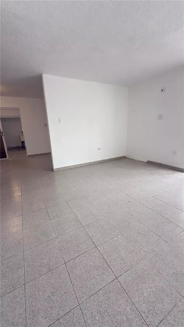 Levittown, PR 00949,AN 53 CALLE LYDIA OESTE