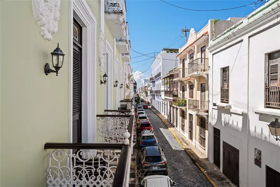 154 SOL #2B, Old San Juan, PR 00901