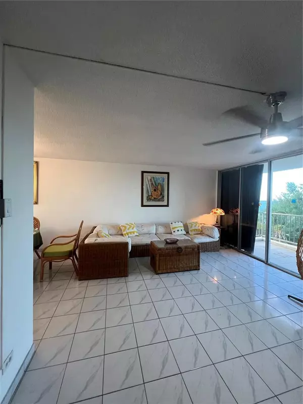 Carolina, PR 00979,4745 ISLA VERDE AVENUE #8-C