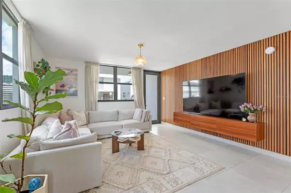 Caguas, PR 00725,E-10 CALLE PAISAJE #E-10