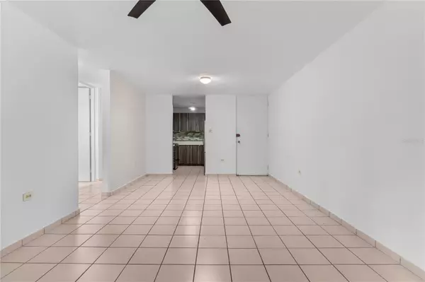 Carolina, PR 00987,Portales de Escorial PARQUE ESCORIAL APT. 6402 #6402