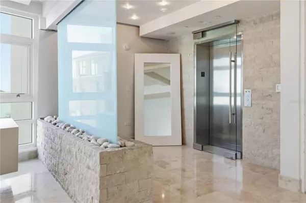 San Juan, PR 00907,1052 ASHFORD AVE #7C