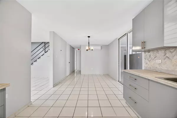 Ponce, PR 00715,757 ENRIQUE LAGUERRE