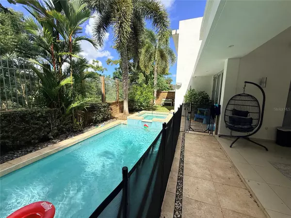 San Juan, PR 00926,Senderos en Montehiedra COBALTO #12