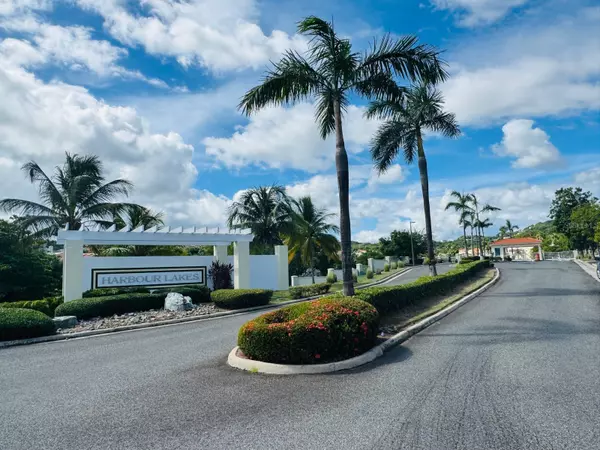 Humacao, PR 00791,Palmas Drive COND. HARBOUR LAKES #26