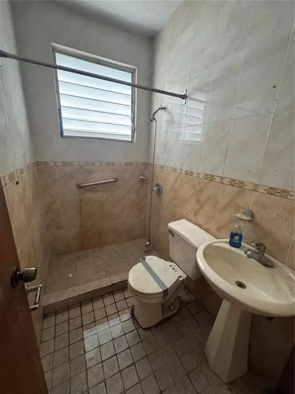 San Juan, PR 00921,1685 C/ SANTA INÉS