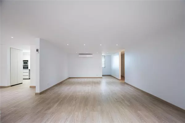 Guaynabo, PR 00966,8-18 ALHAMBRA