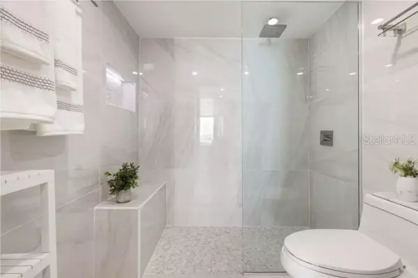 Carolina, PR 00979,6165 ISLA VERDE AVE. CONDOMINIO ESJ #1057