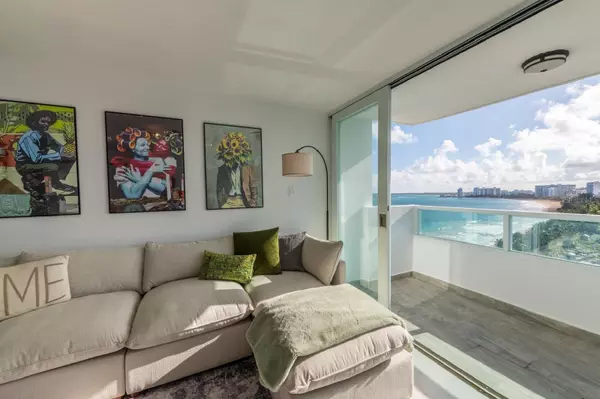 Carolina, PR 00979,4123 ISLA VERDE AVE #1105