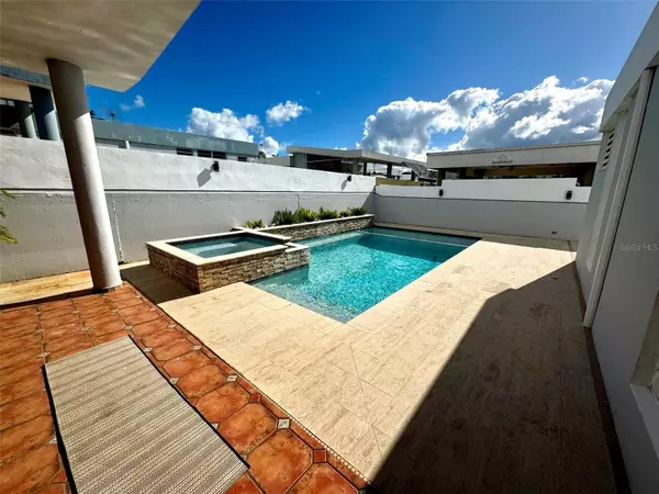 Toa Alta, PR 00953,Ciudad Jardín III CALLE VERBENA #430