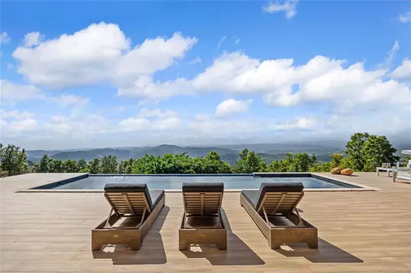 24-2 Bo. Pena Pobre KM 2.3 VISTA DEL ESTE, Naguabo, PR 00718