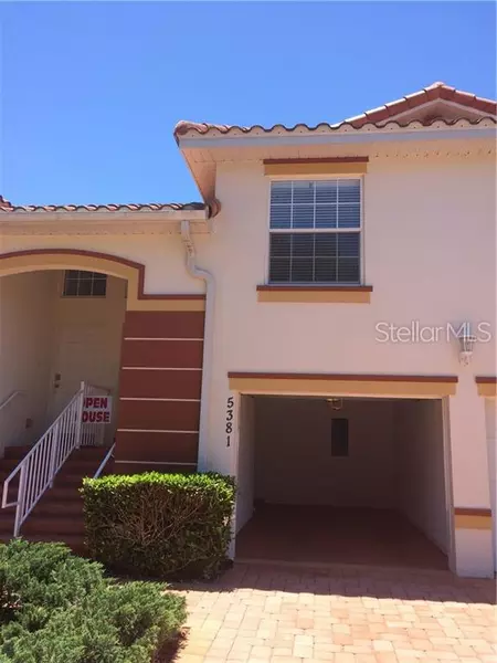 5381 ADMIRAL WAY #1-202, Oxford, FL 34484