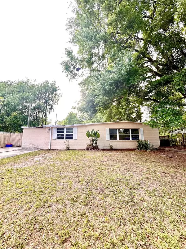 2932 NE 10TH ST, Gainesville, FL 32609