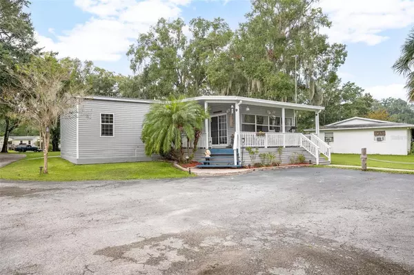 Astor, FL 32102,55726 DALE CIR