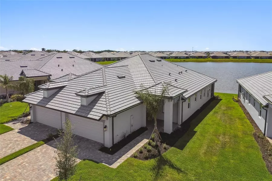 18063 CHERISHED LOOP, Lakewood Ranch, FL 34211