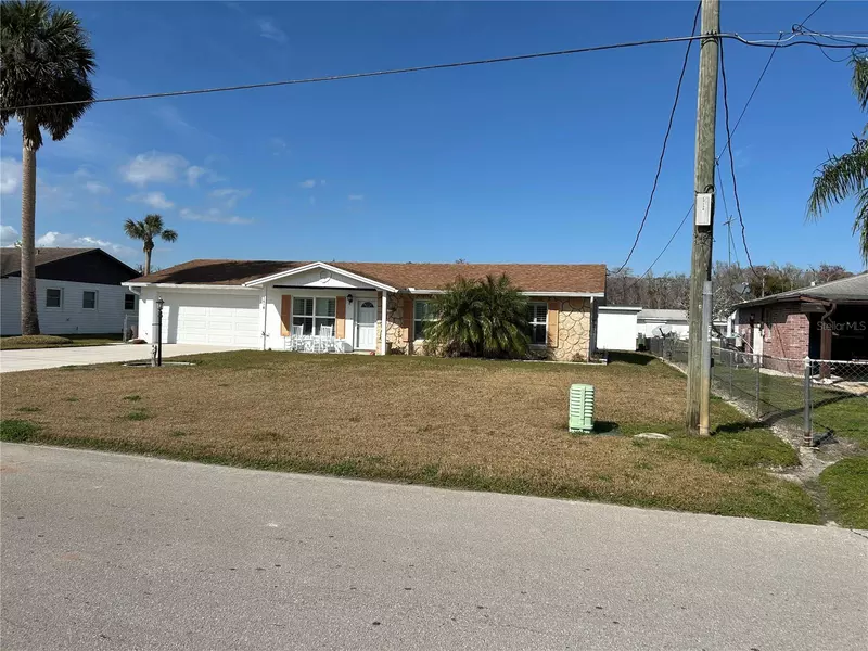 1618 JUNO TRAIL, Astor, FL 32102