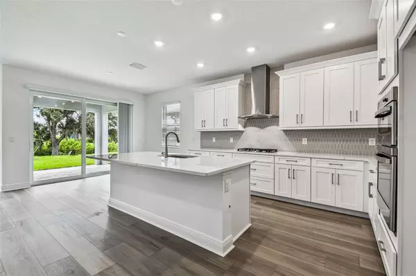 Lakewood Ranch, FL 34211,17236 SAVORY MIST CIR