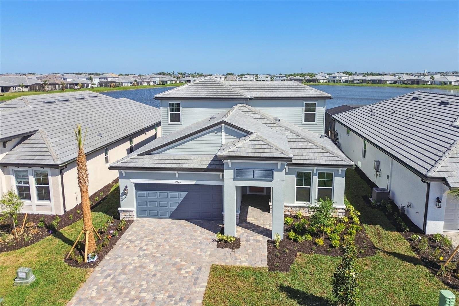 17245 SAVORY MIST CIR, Lakewood Ranch, FL 34211