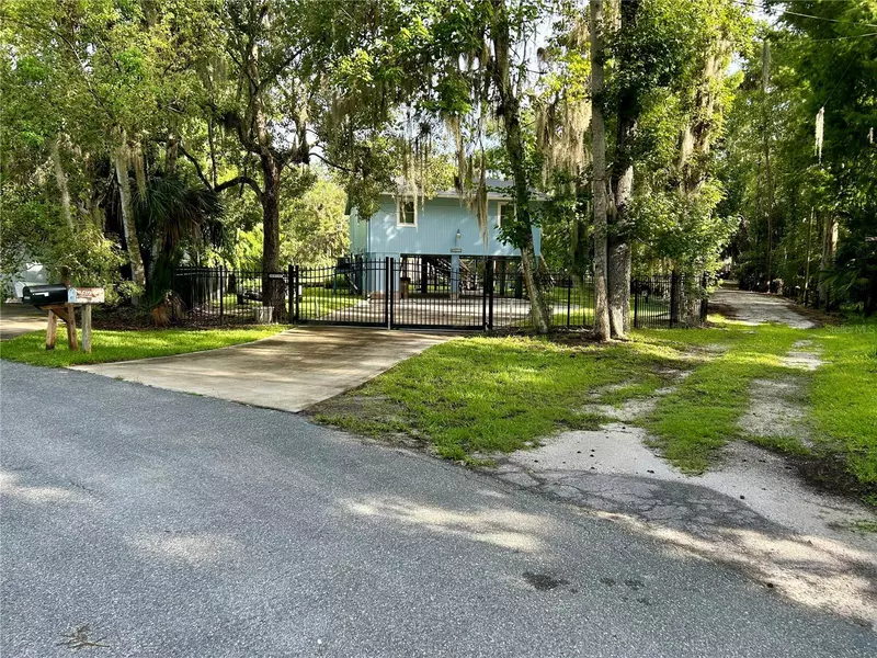23733 BASIN DR, Astor, FL 32102