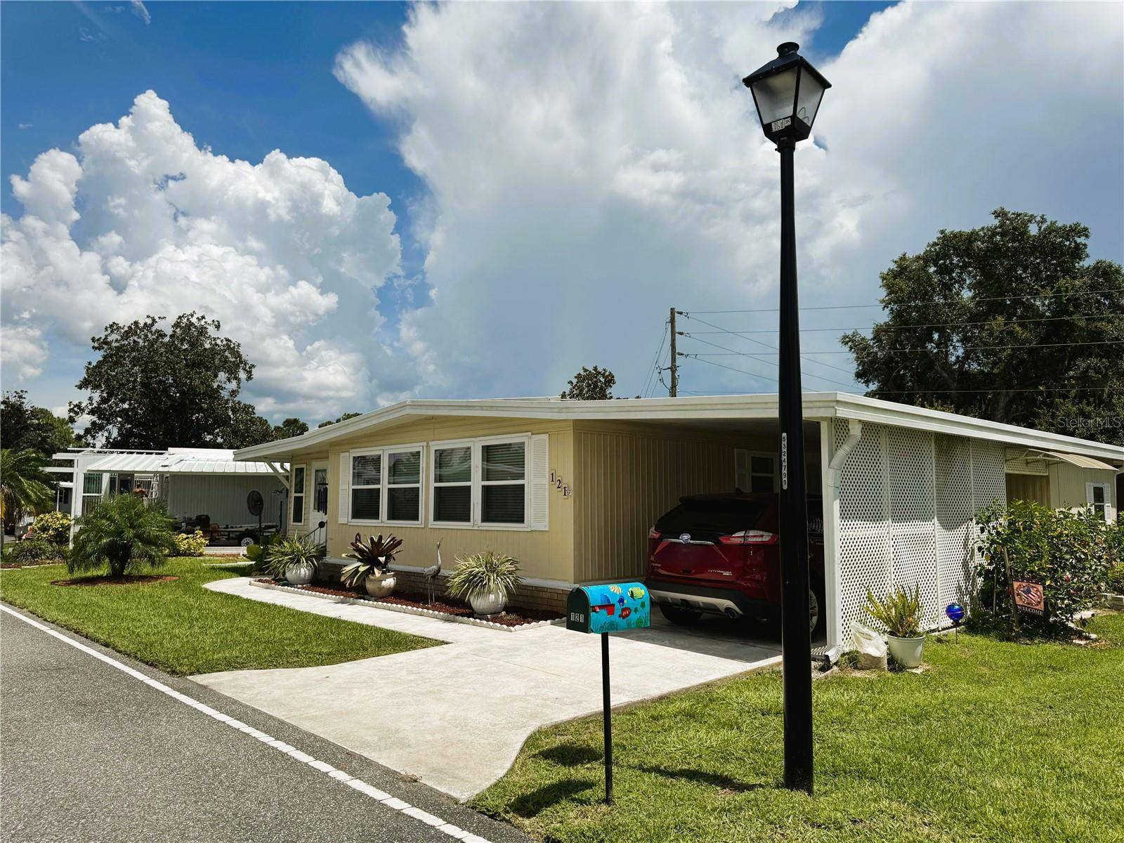 Leesburg, FL 34748,121 PYRACANTHA LN