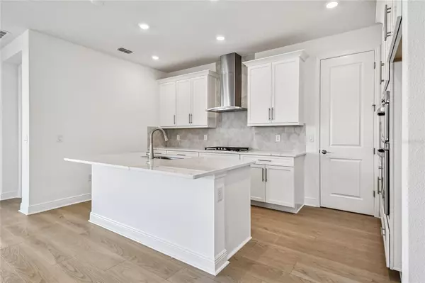 Bradenton, FL 34211,17213 SAVORY MIST CIR