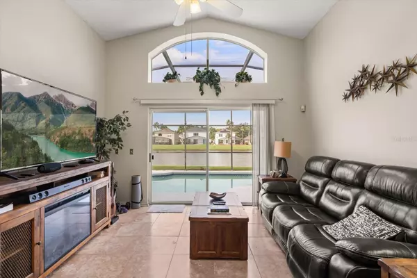 Kissimmee, FL 34746,940 LAKE BERKLEY DR