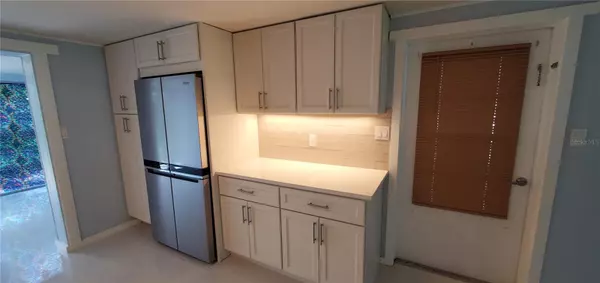 Sarasota, FL 34231,5529 NUTMEG AVE