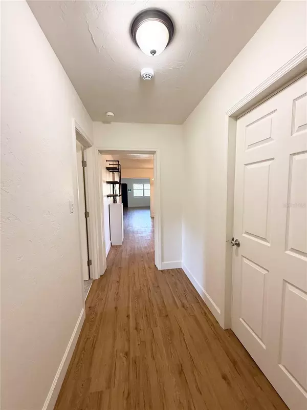 Sarasota, FL 34234,1802 COCOANUT AVE