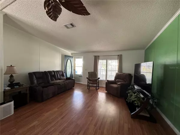 Astor, FL 32102,56233 WATER OAK RD