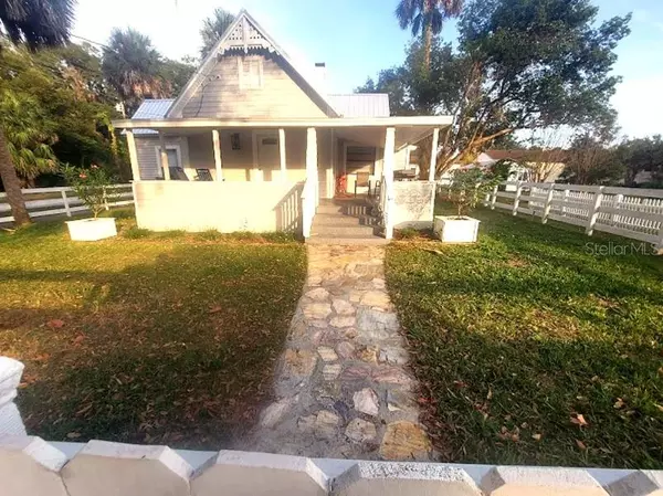 246 N OAK AVE, Orange City, FL 32763