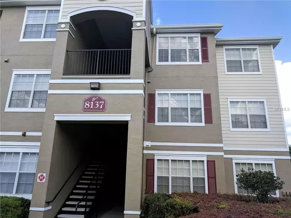8137 CLAIRE ANN DR #207, Orlando, FL 32825