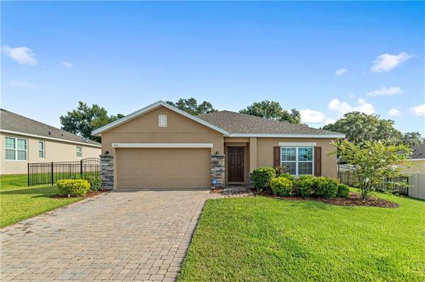 305 LAGO LN, Groveland, FL 34736