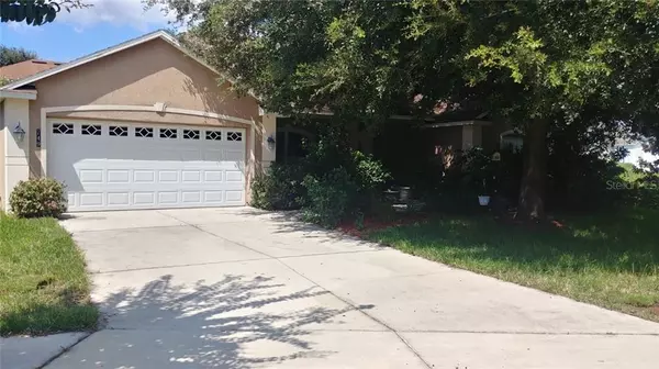 749 LAKE DOUGLAS DR, Groveland, FL 34736