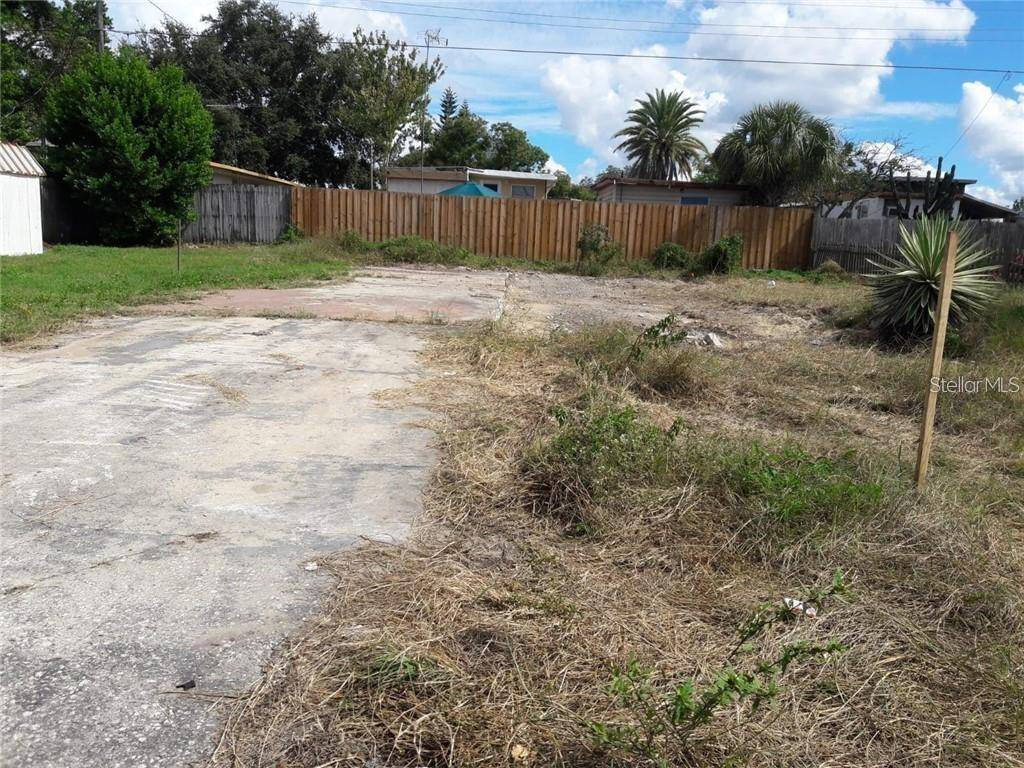 2102 ROSELAWN DR, Holiday, FL 34691