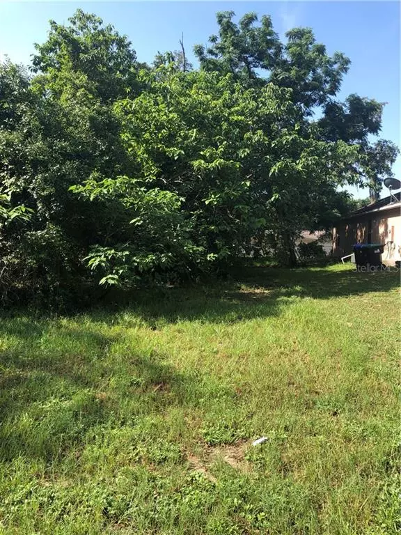 250 E 16TH ST, Apopka, FL 32703
