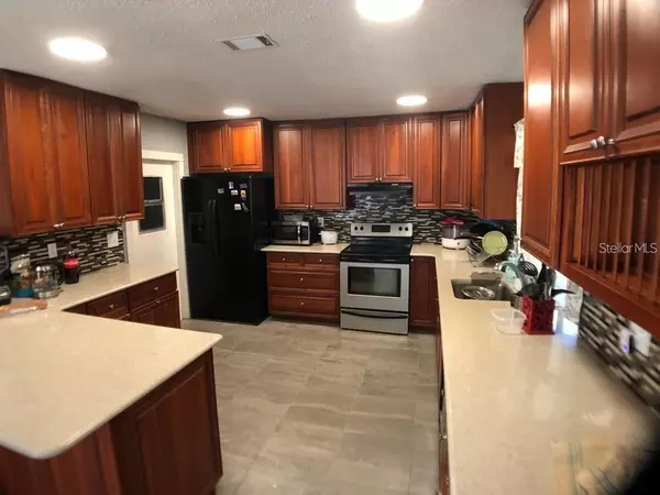 Poinciana, FL 34759,711 WOOD LN