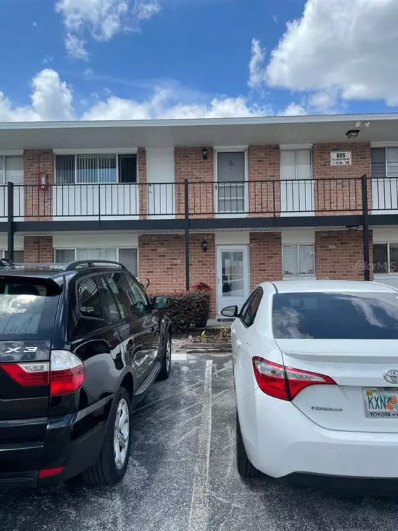 805 W LANCASTER RD #102, Orlando, FL 32809