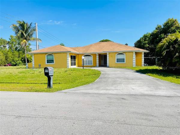 2961 SE LANDER AVE, Port Saint Lucie, FL 34952