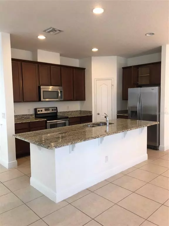 Windermere, FL 34786,8617 VIA TAVOLERIA WAY